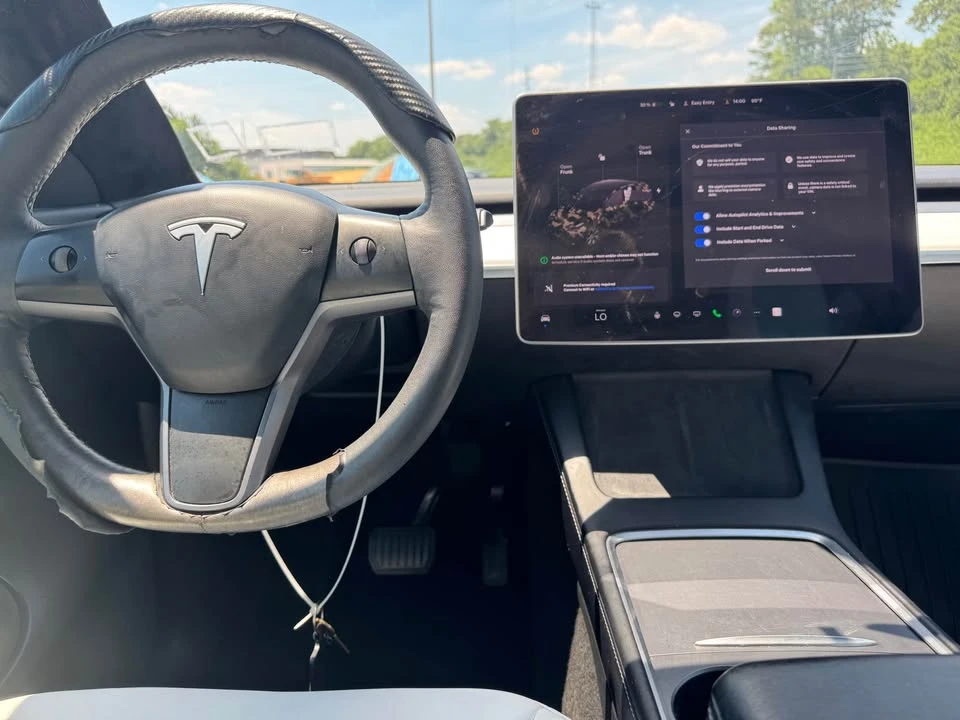 2022 Tesla Model Y - Image 19 of 19