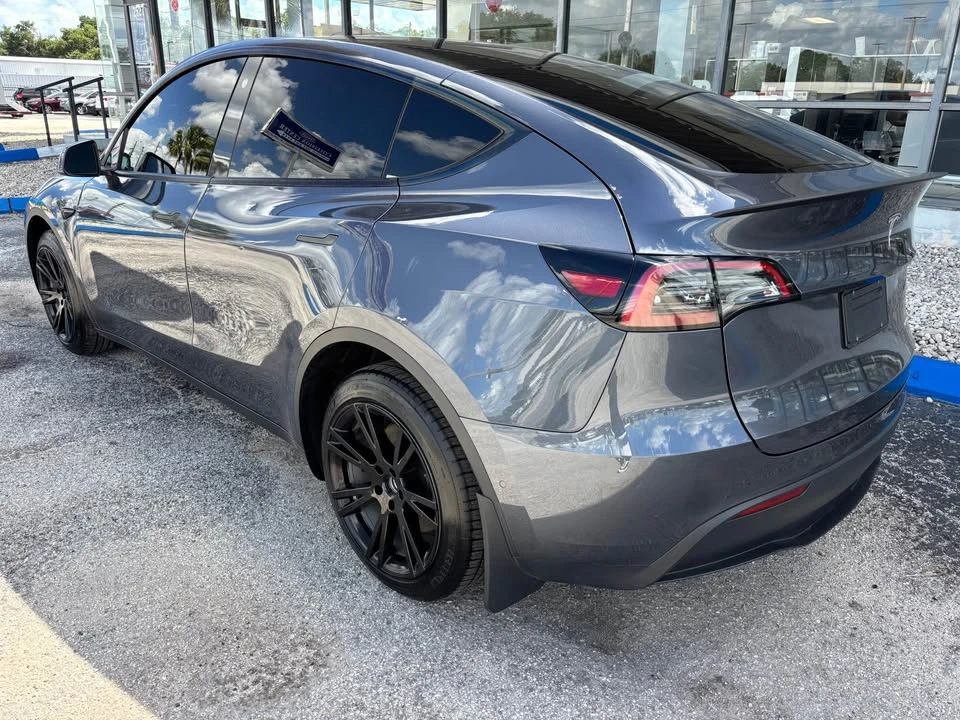 2022 Tesla Model Y - Image 4 of 13