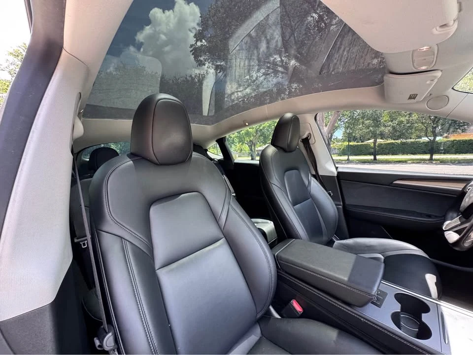2022 Tesla Model Y - Image 10 of 15