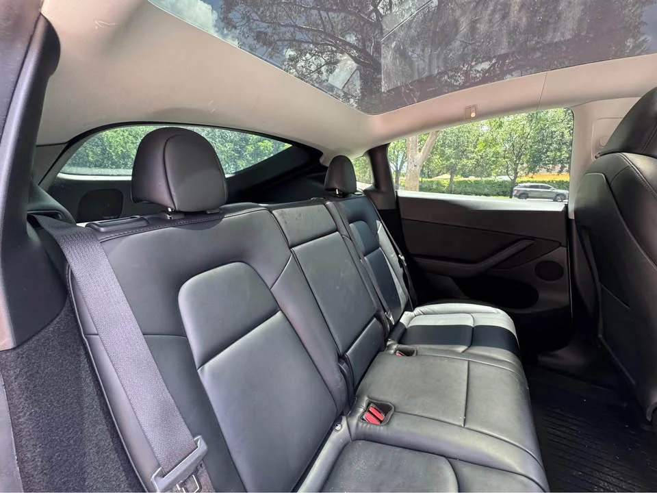 2022 Tesla Model Y - Image 8 of 15