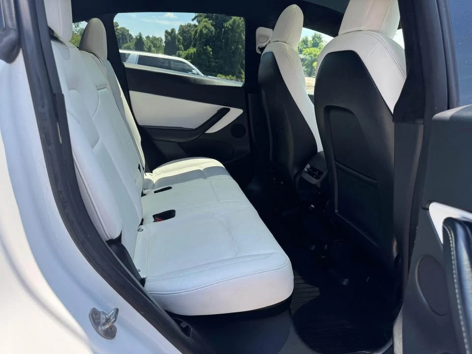 2022 Tesla Model Y - Image 12 of 19