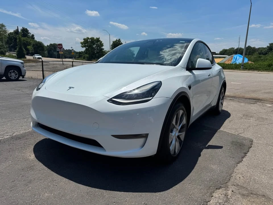 2022 Tesla Model Y - Image 4 of 19