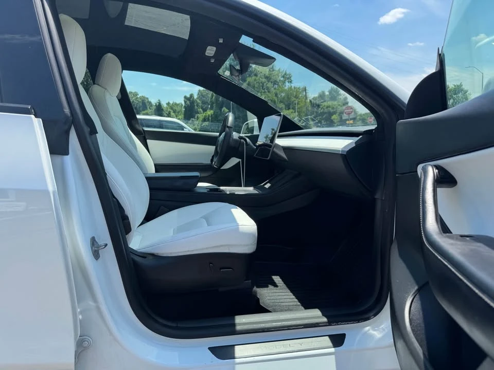 2022 Tesla Model Y - Image 3 of 19