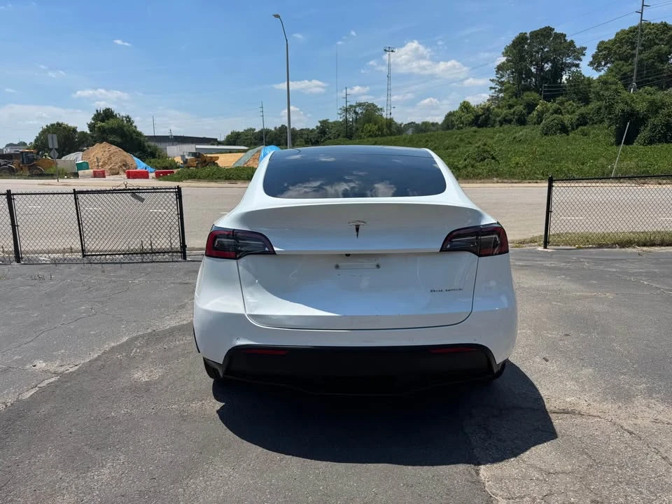 2022 Tesla Model Y - Image 11 of 19
