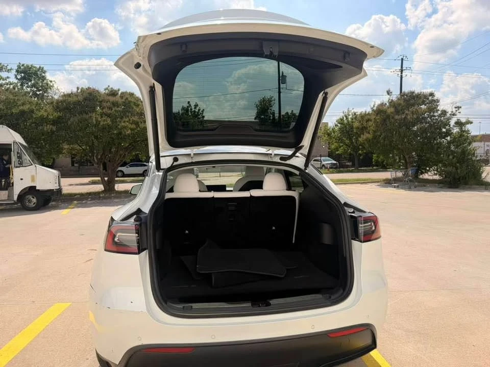 2022 Tesla Model Y - Image 3 of 18