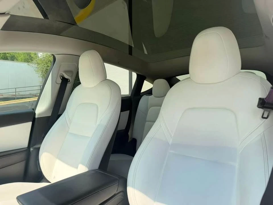 2022 Tesla Model Y - Image 16 of 18