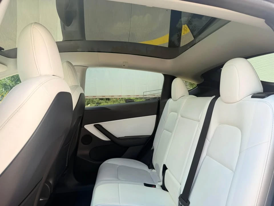 2022 Tesla Model Y - Image 8 of 18