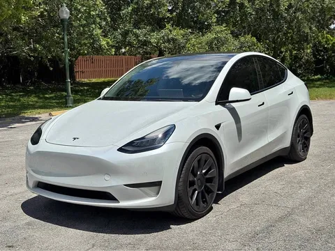 2022 Tesla Model Y Long Range Sport Utility 4D