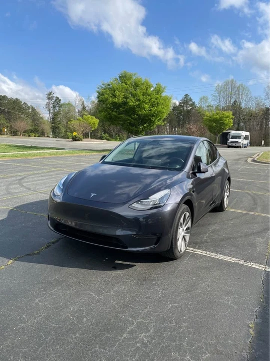 2022 Tesla Model Y - Image 2 of 14