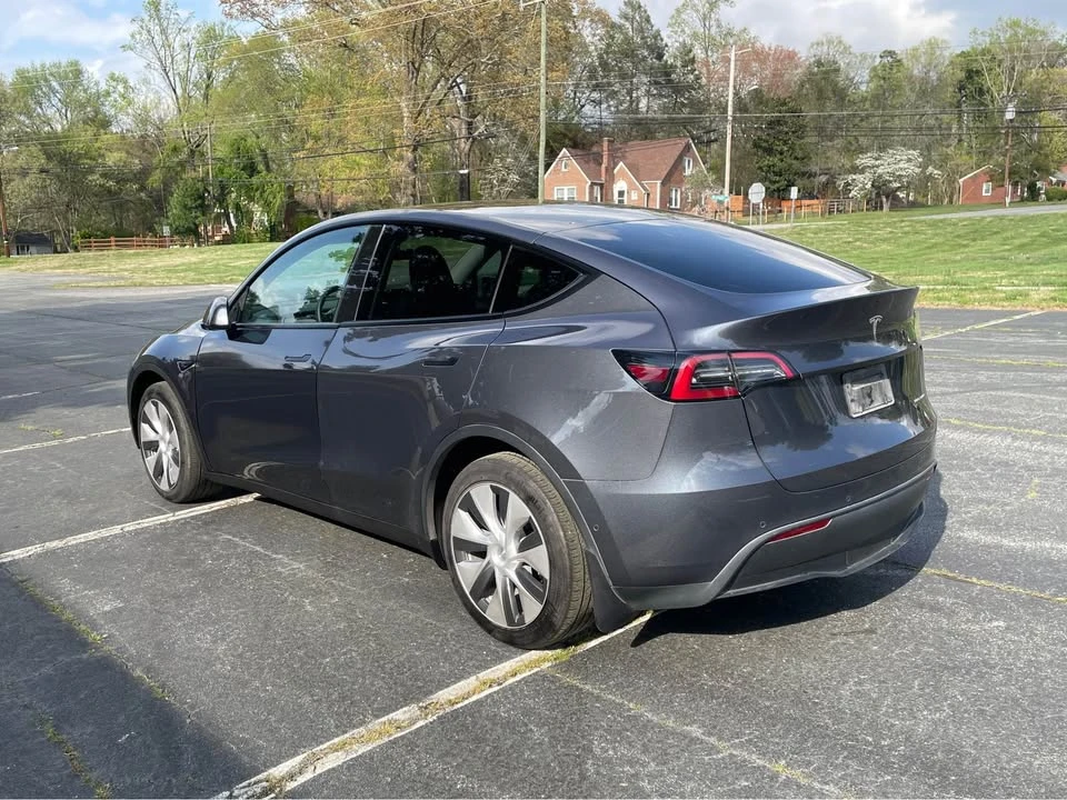 2022 Tesla Model Y - Image 4 of 14