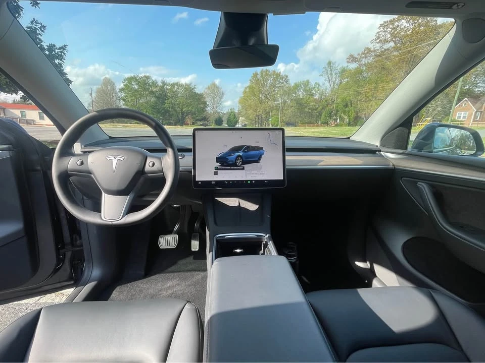 2022 Tesla Model Y - Image 12 of 14