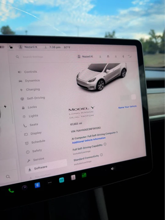 2022 Tesla Model Y - Image 9 of 11
