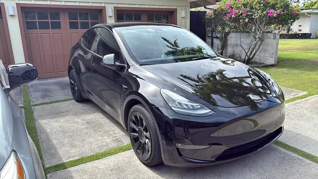 2022 Tesla Model Y Long Range Sport Utility 4D