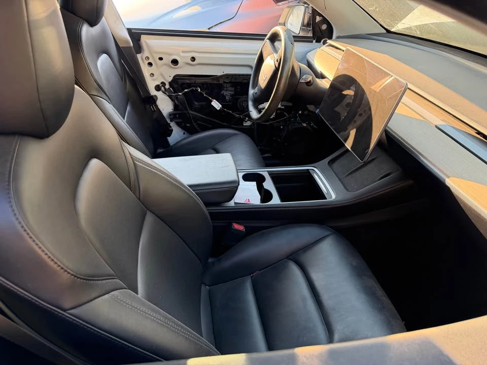 2022 Tesla Model Y - Image 7 of 8