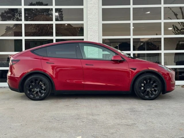 2022 Tesla Model Y - Image 16 of 21