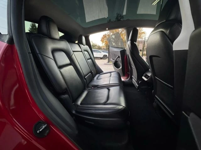 2022 Tesla Model Y - Image 15 of 21