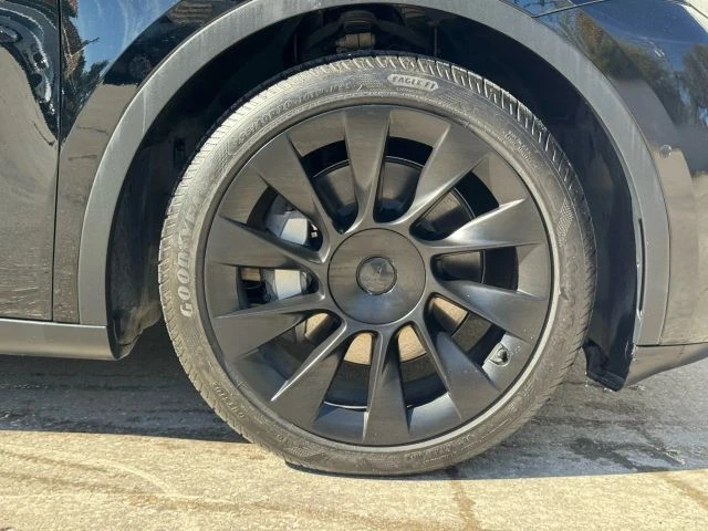 2022 Tesla Model Y - Image 20 of 21