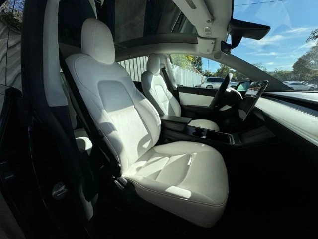 2022 Tesla Model Y - Image 7 of 21