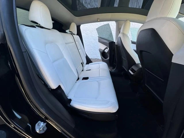 2022 Tesla Model Y - Image 13 of 21