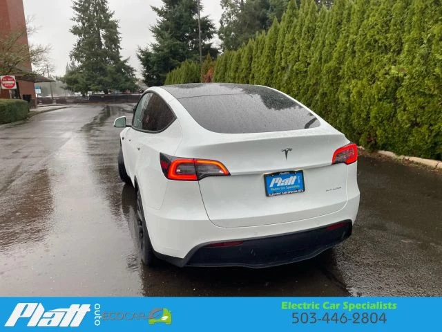 2022 Tesla Model Y - Image 8 of 12