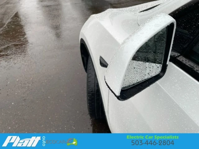 2022 Tesla Model Y - Image 15 of 21