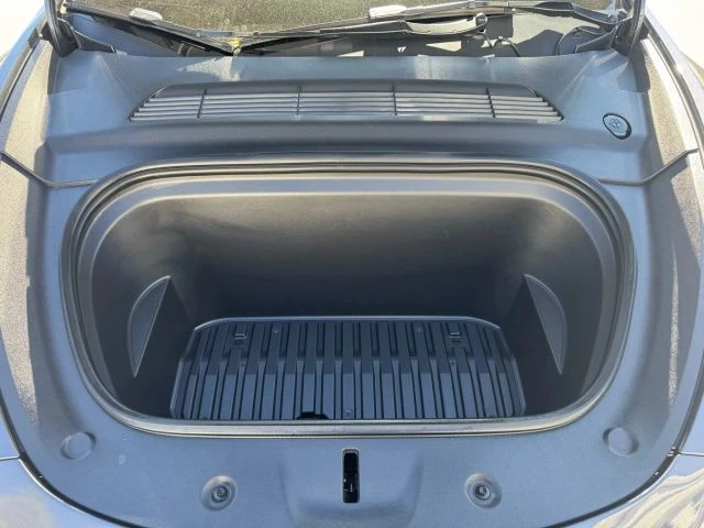 2022 Tesla Model Y - Image 31 of 31