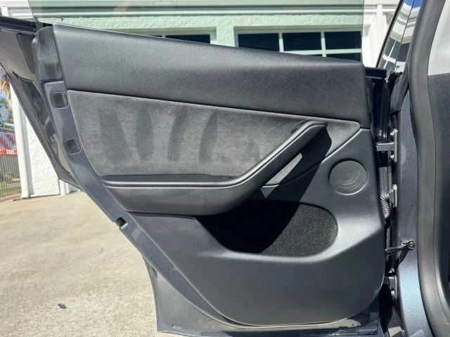 2022 Tesla Model Y - Image 26 of 31
