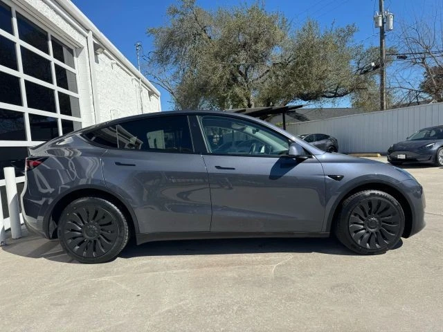 2022 Tesla Model Y - Image 19 of 31