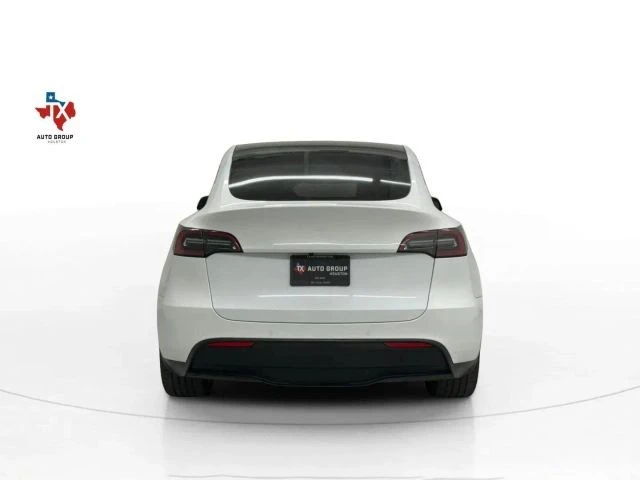 2022 Tesla Model Y - Image 8 of 12