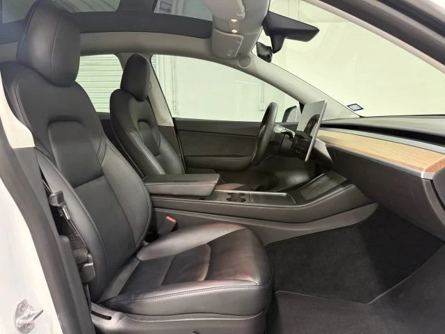 2022 Tesla Model Y - Image 11 of 12