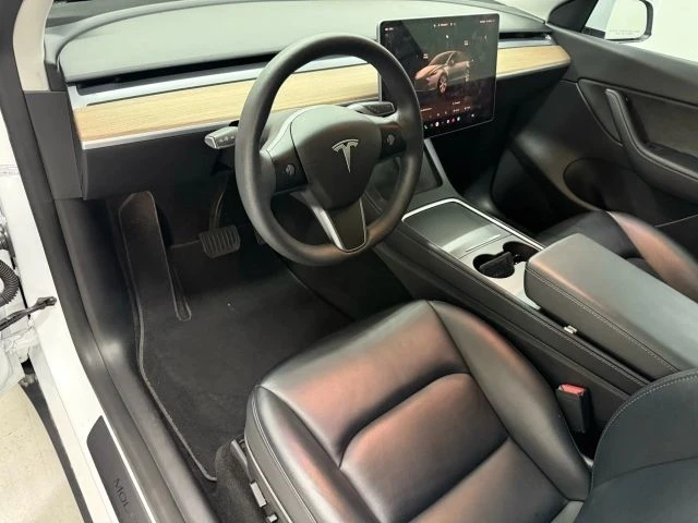 2022 Tesla Model Y - Image 10 of 12