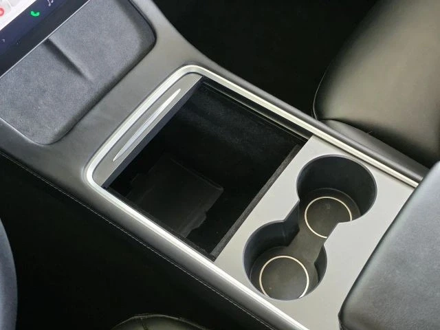 2022 Tesla Model Y - Image 17 of 21