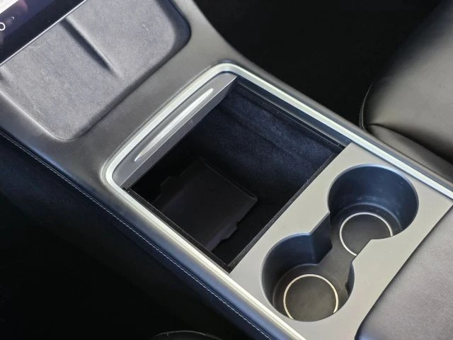 2022 Tesla Model Y - Image 17 of 21