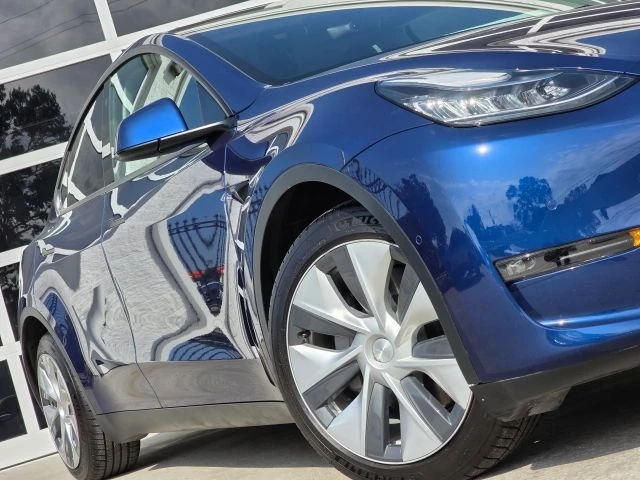 2022 Tesla Model Y - Image 12 of 21
