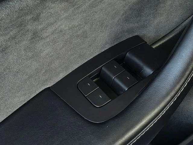 2022 Tesla Model Y - Image 19 of 21