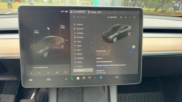 2022 Tesla Model Y - Image 2 of 6