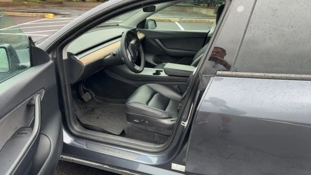 2022 Tesla Model Y - Image 4 of 6