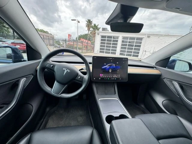 2022 Tesla Model Y - Image 2 of 8