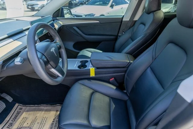 2022 Tesla Model Y - Image 16 of 21