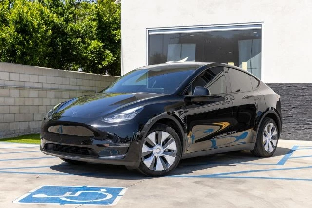 2022 Tesla Model Y - Image 6 of 21