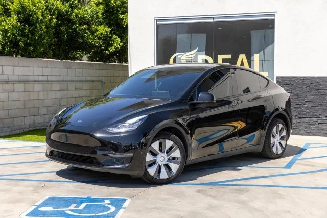 2022 Tesla Model Y - Image 7 of 21