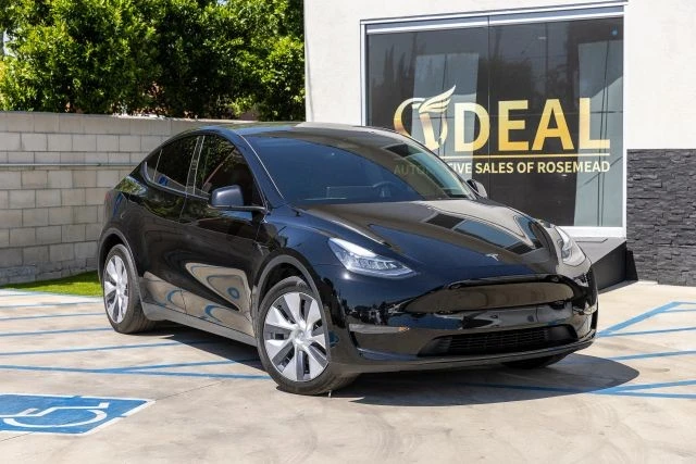 2022 Tesla Model Y - Image 2 of 21