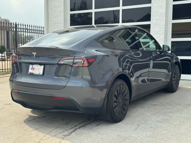 2022 Tesla Model Y - Image 16 of 21