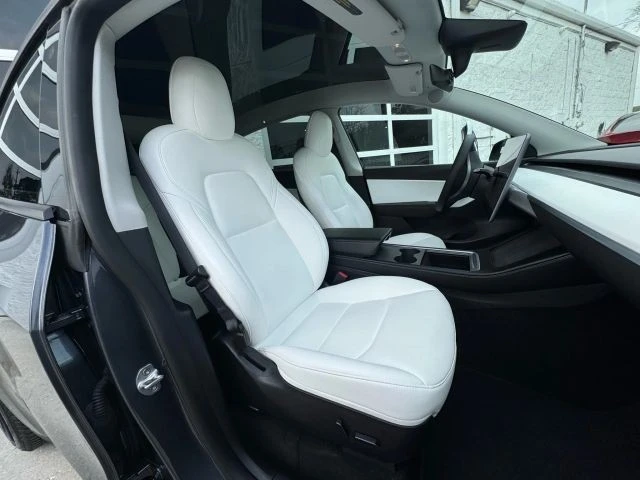 2022 Tesla Model Y - Image 15 of 21