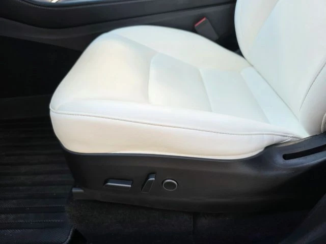 2022 Tesla Model Y - Image 19 of 21