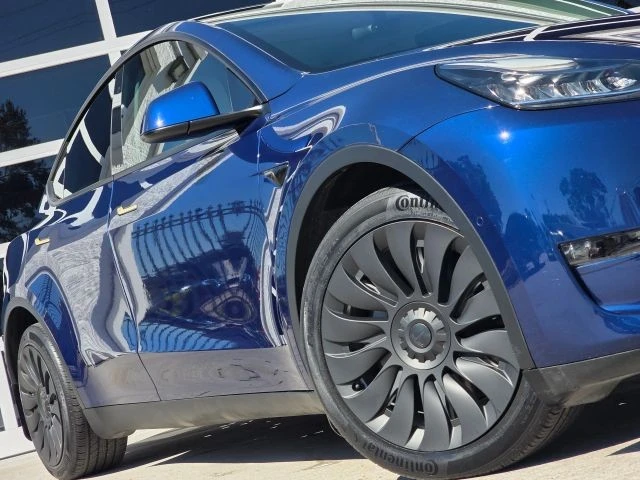 2022 Tesla Model Y - Image 12 of 21