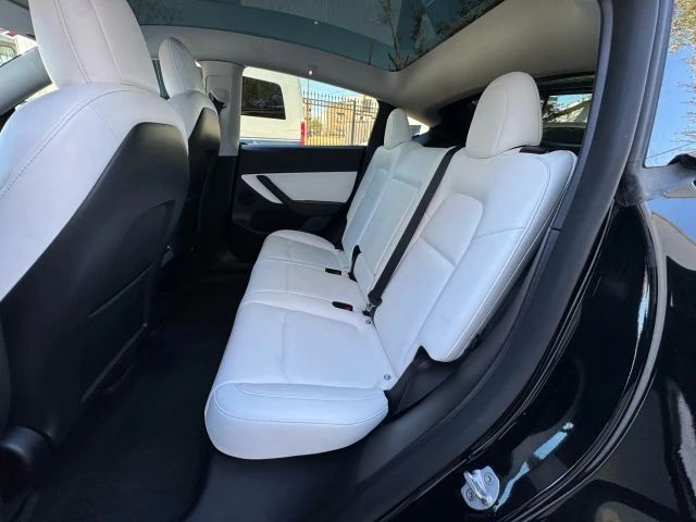 2022 Tesla Model Y - Image 15 of 21