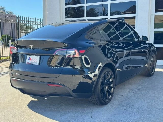 2022 Tesla Model Y - Image 16 of 21