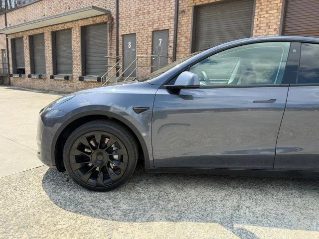 2022 Tesla Model Y - Image 4 of 25