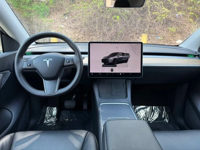 2022 Tesla Model Y - Image 13 of 25